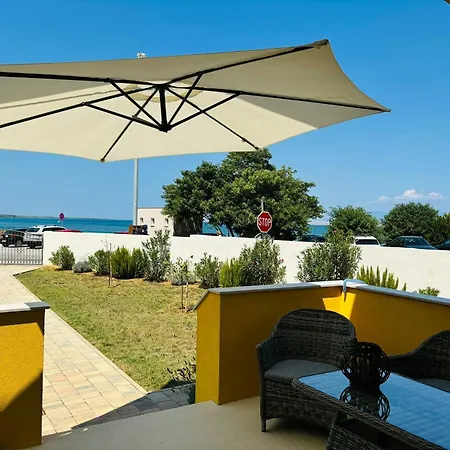Apartman Sea Side Nin