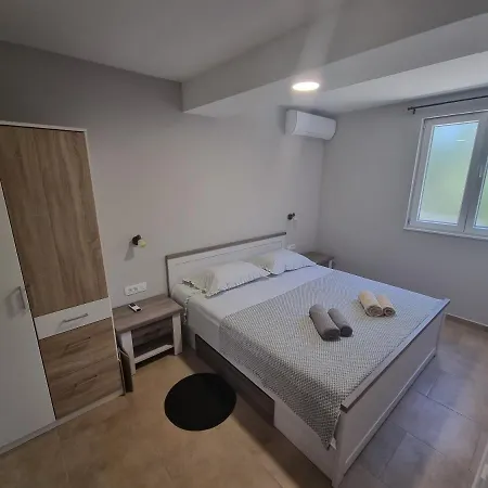 Apartment Sea Side Nin