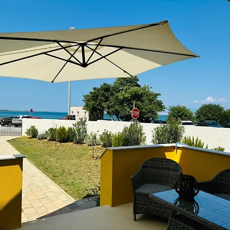 Apartment Sea Side Nin