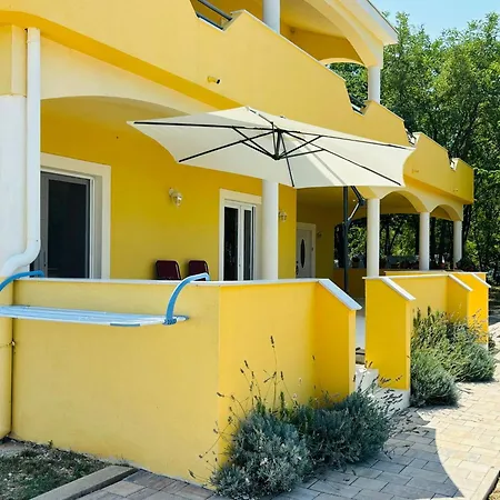 Apartment Sea Side